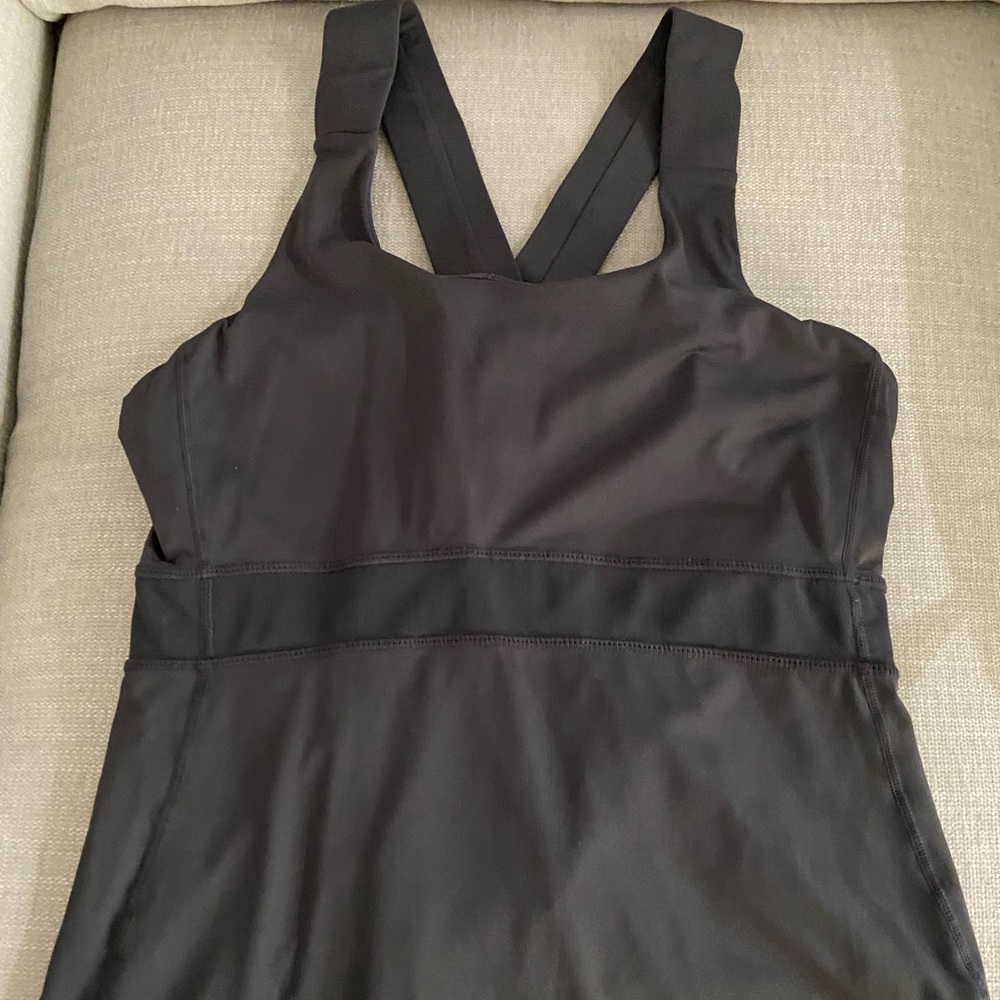 Lululemon charcoal gray tank tank. GUC. Size 10